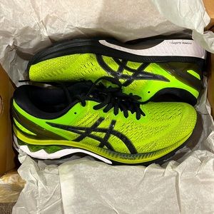 ASICS Kayano 27 running shoes. Men’s 8. Lemon Zest. New in original box.